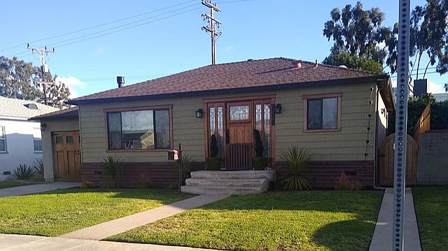 1st image of 5528 W 124th St