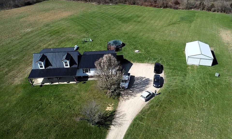 16633 Charleston Pike, Kingston, OH 45644 | MLS #200394 | Zillow