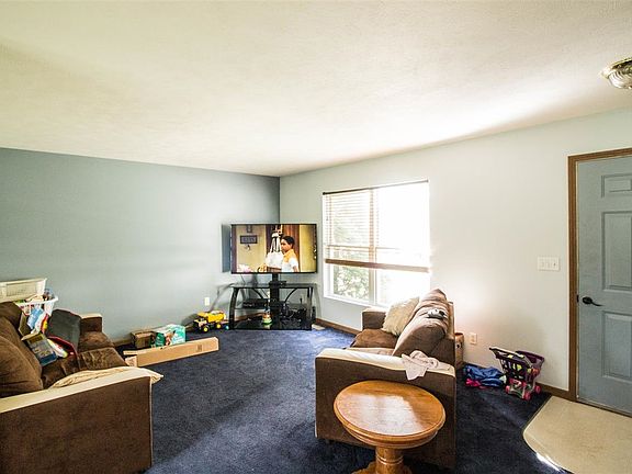 3rd image of 1404 Sweet Clover Dr