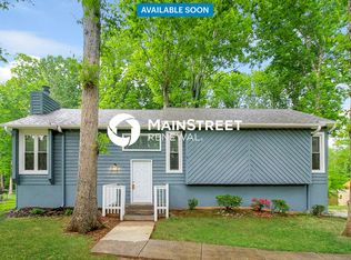 1109 Village Oak Dr, Winston Salem, NC 27106