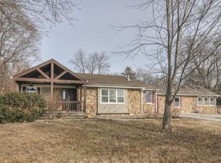 1900 E Blue Ridge Blvd, Kansas City, MO 64146