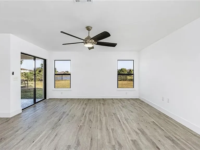 306 Shadow Lakes Dr — Photo 9