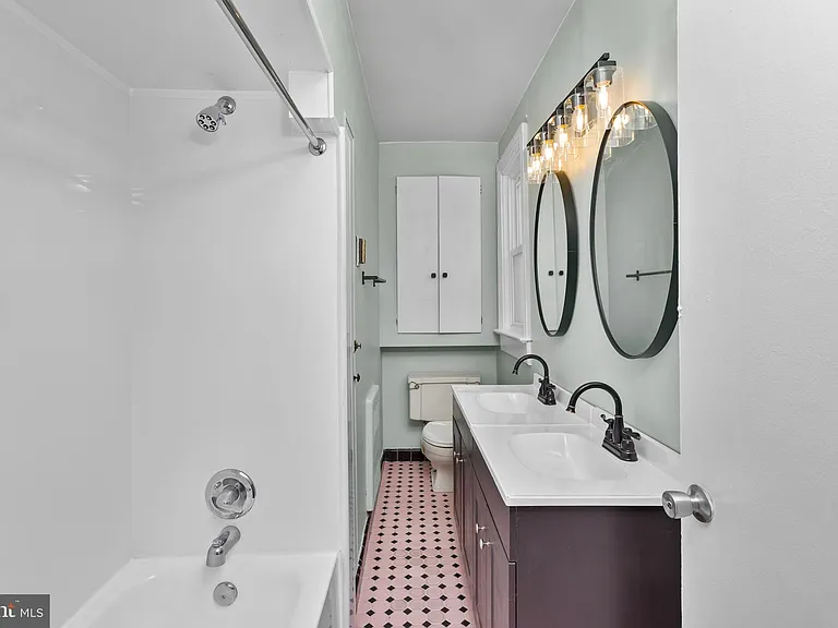 15 Crosswicks St #REAR — Photo 22