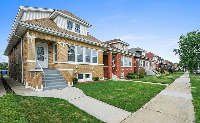 1st image of 3612 N Luna Ave #1