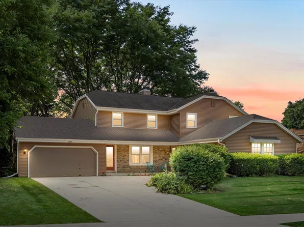 1815 Stardust DRIVE, Waukesha, WI 53186