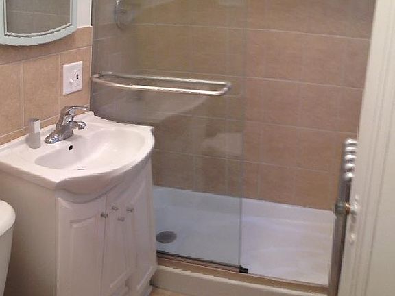3rd image of 5436 W Montrose Ave APT 2