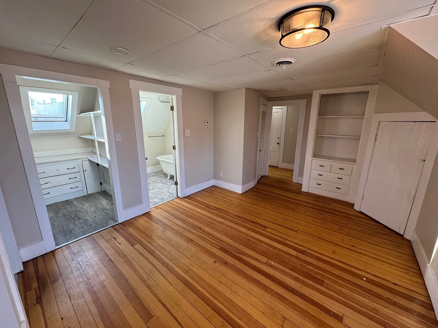 2 bed, 1250 sqft, $2,500 — Photo 3