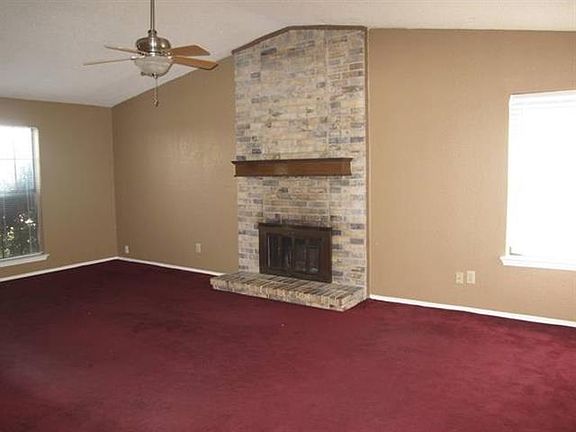 2nd image of 1031 Meadow Run Dr