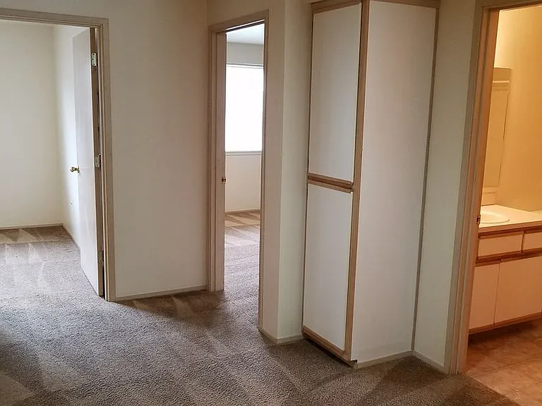 154-Sandy Dr Apts — Photo 14