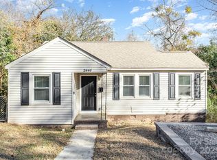 2446 Columbus Cres, Charlotte, NC 28208