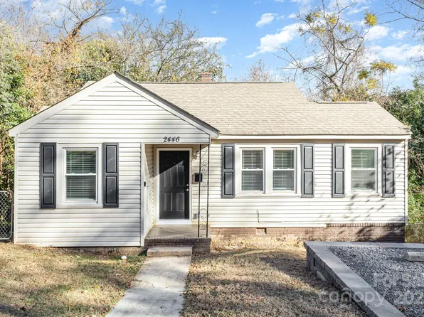 2446 Columbus Cres, Charlotte, NC 28208