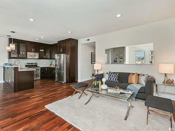5th image of 199 Tiffany Ave APT 402
