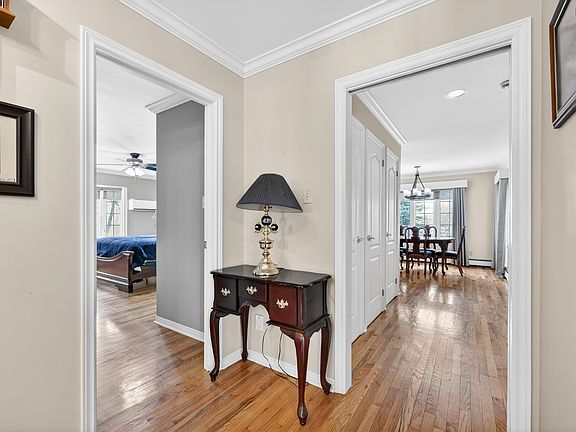 4th image of 28 Old Kings Rd