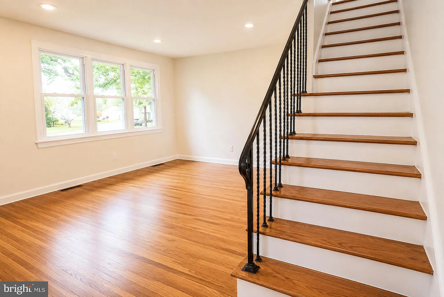 4 bed, 2.0 bath, 1650 sqft, $3,550 — Photo 4