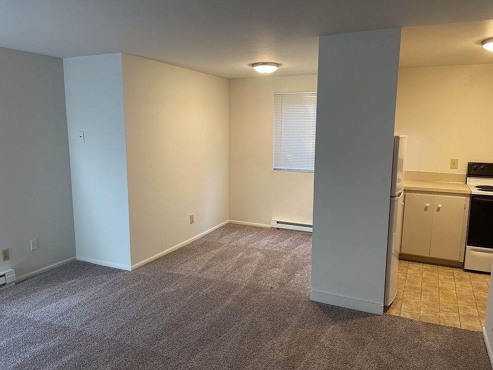 1st image of 327 Belmont Ave E #1
