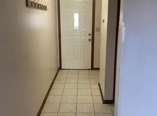 320 S Sunrise Dr, Raymore, MO 64083