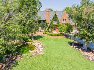 1213 Larchmont Ln, Nichols Hills, OK 73116