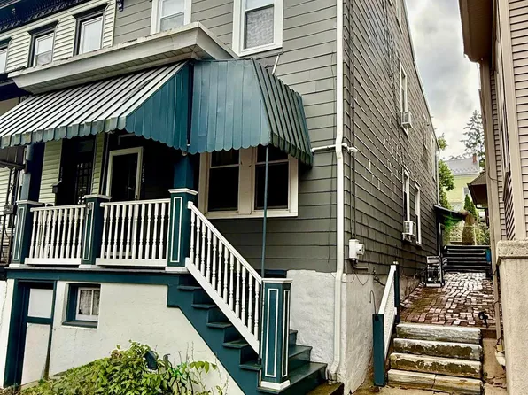 1533 W Market St, Pottsville, PA 17901