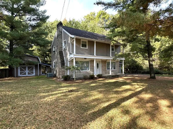 411 Lake Shore Dr, Willard, OH 44890