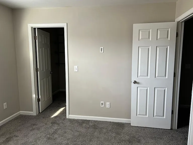 107 Chesapeake Ct — Photo 29