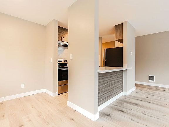 5th image of 6805 & 6811 Woodlawn Ave NE #1-110-20