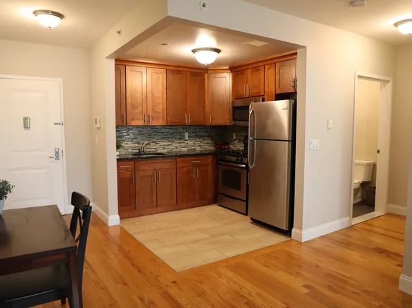 20-12 31st Street image 1 of 11