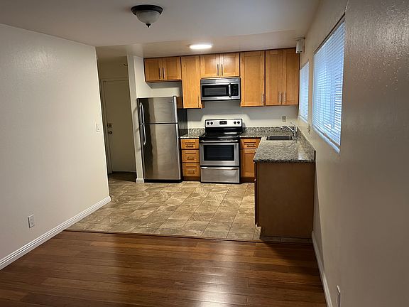 2nd image of 655 Macarthur Blvd APT 1