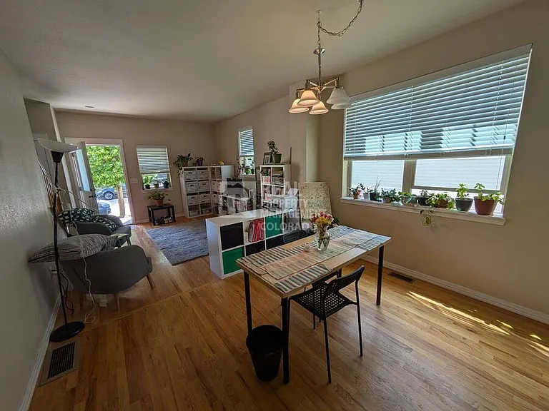 525 Homestead St — Photo 27