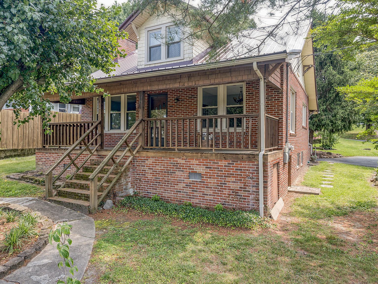 1031 Virginia Ave, Bristol, TN 37620 Zillow
