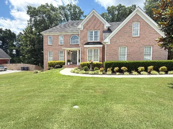 918 Edgewater Dr, Loganville, GA 30052