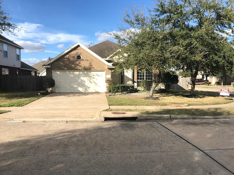 1st image of 4501 Cedar Hill Dr
