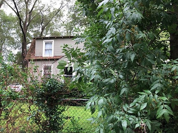 2nd image of 125 E Pineview Dr