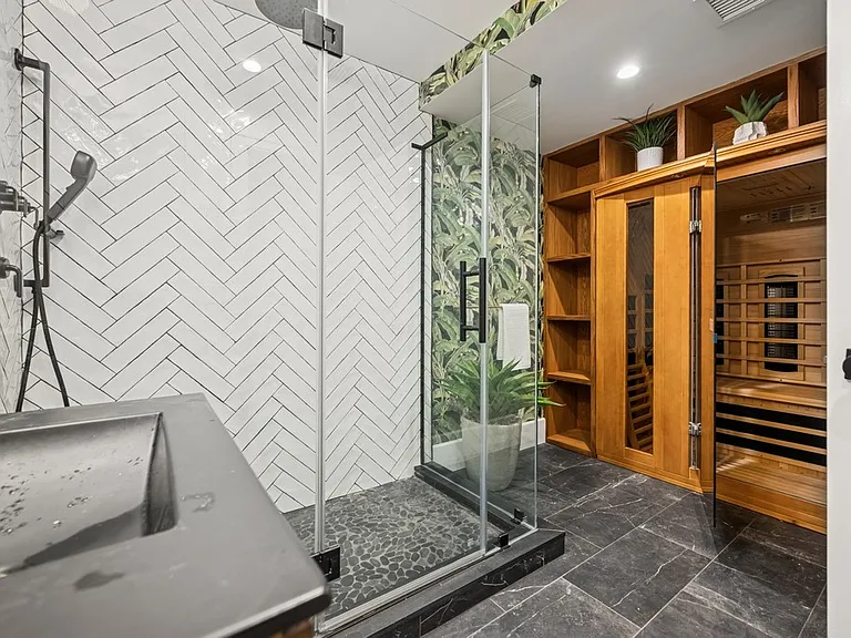 18 Red Cedar Rd — Photo 24