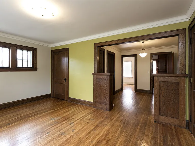 19XX W Marshall Ave — Photo 2