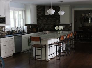 416 Nelson Dr NE, Vienna, VA 22180