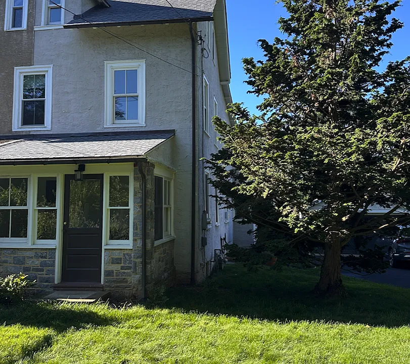 86 E Conestoga Rd