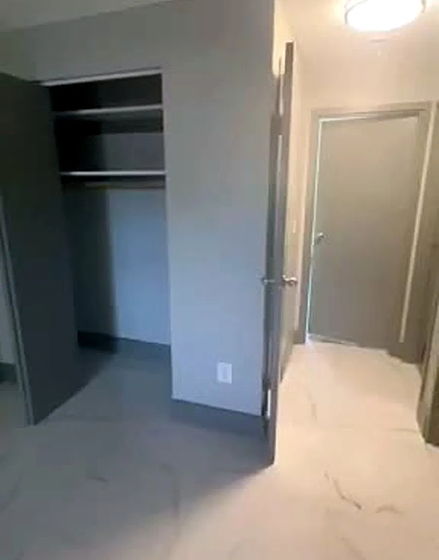 2 bed, 1.5 bath, 850 sqft, $2,000 — Photo 2