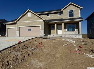 21424 Z St, Elkhorn, NE 68022