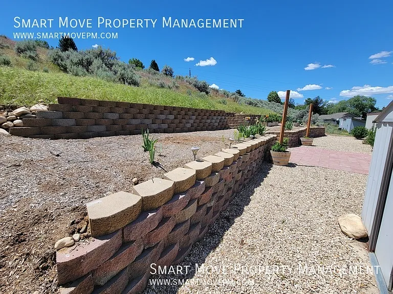 2705 E Mendota Dr — Photo 30