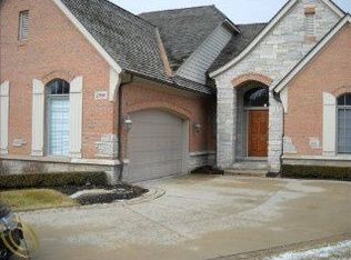 2566 Summerlin Ct, Oakland Twp, MI 48306