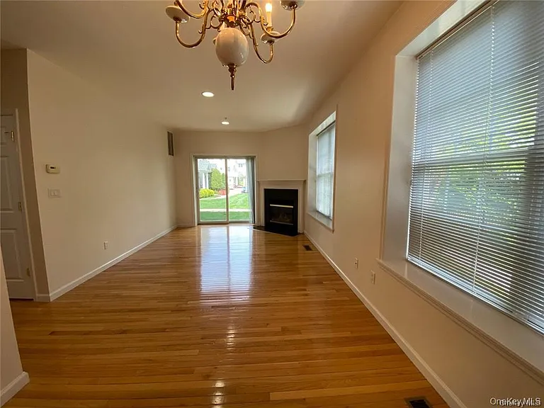 1309 Half Moon Bay Dr — Photo 3