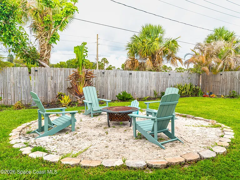 135 Melaleuca Dr — Photo 32