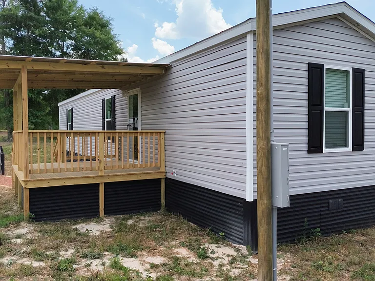 1031 Davis Rd — Photo 8