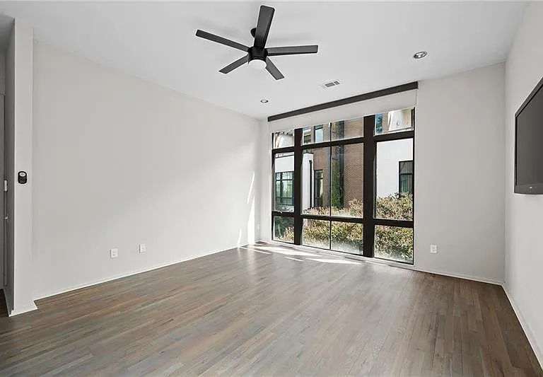 721 Longleaf Dr NE #6 — Photo 21