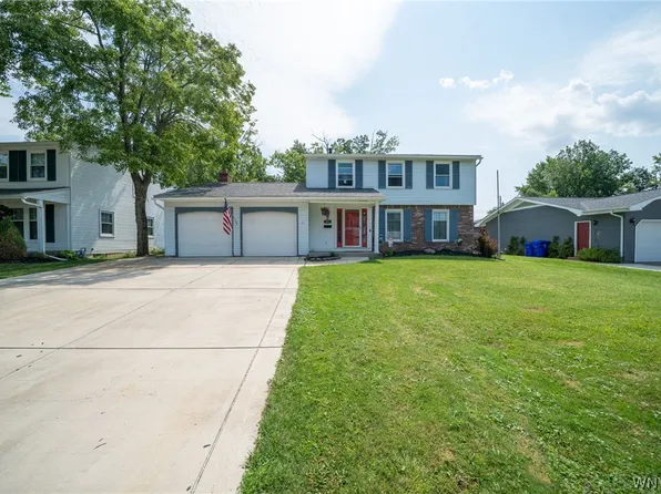 391 Woodward Cres, West Seneca, NY 14224