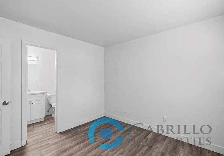 1016 Hornblend St #1 — Photo 17