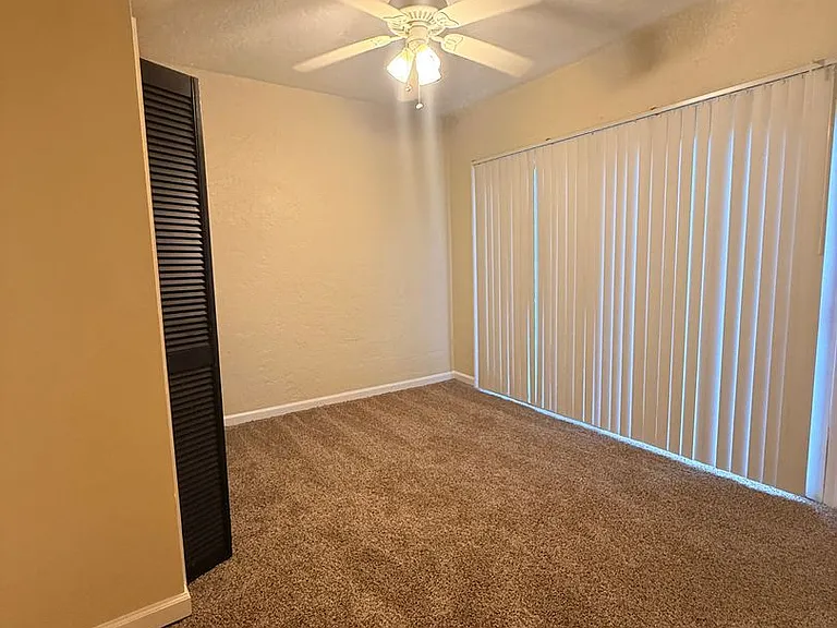 5725 E University Ave — Photo 12