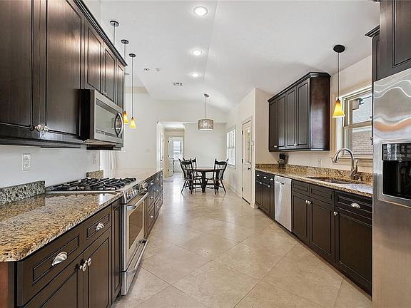 5th image of 3904 N Turnbull Dr