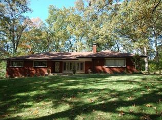 8813 Raleigh Dr, Saint Louis, MO 63123