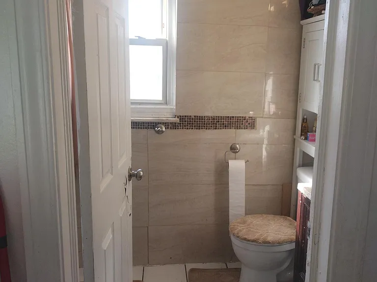 15032 Snowden St — Photo 6